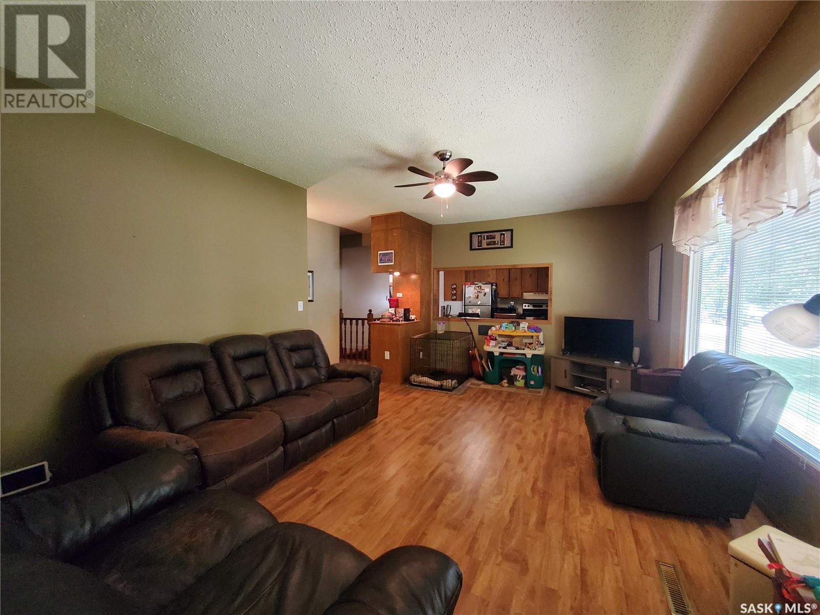 902 Francis Street, Grenfell, Saskatchewan  S0G 2B0 - Photo 24 - SK977519