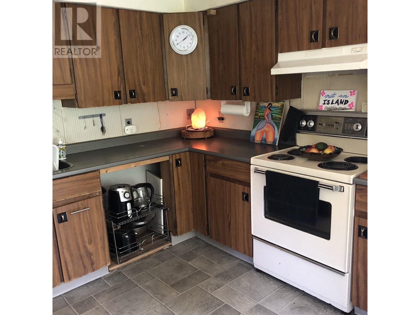 5374 Sunshine Coast Highway, Sechelt, British Columbia  V7Z 0C4 - Photo 4 - R2908363
