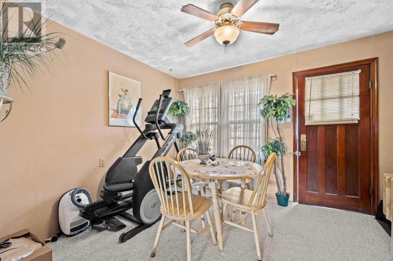 185 Yew Street, Kamloops, British Columbia  V2B 4A2 - Photo 8 - 180009