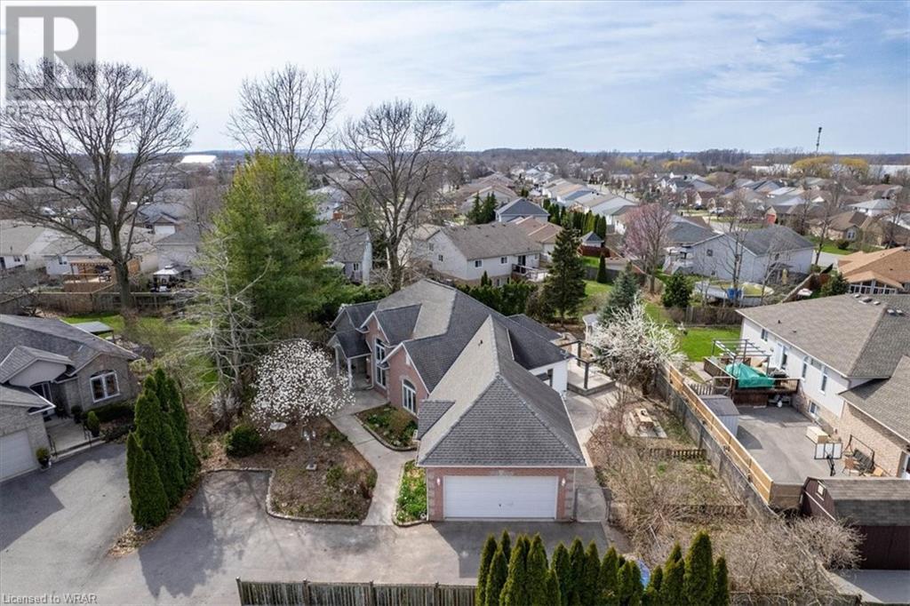 5715 Magnolia Drive, Niagara Falls, Ontario  L2H 3J3 - Photo 2 - 40624375