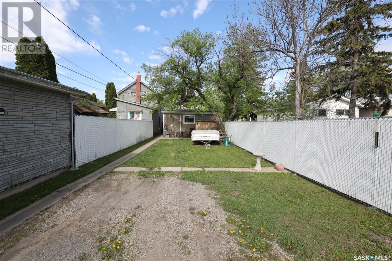 1933 Broder Street, Regina, Saskatchewan  S4N 3R6 - Photo 18 - SK975200