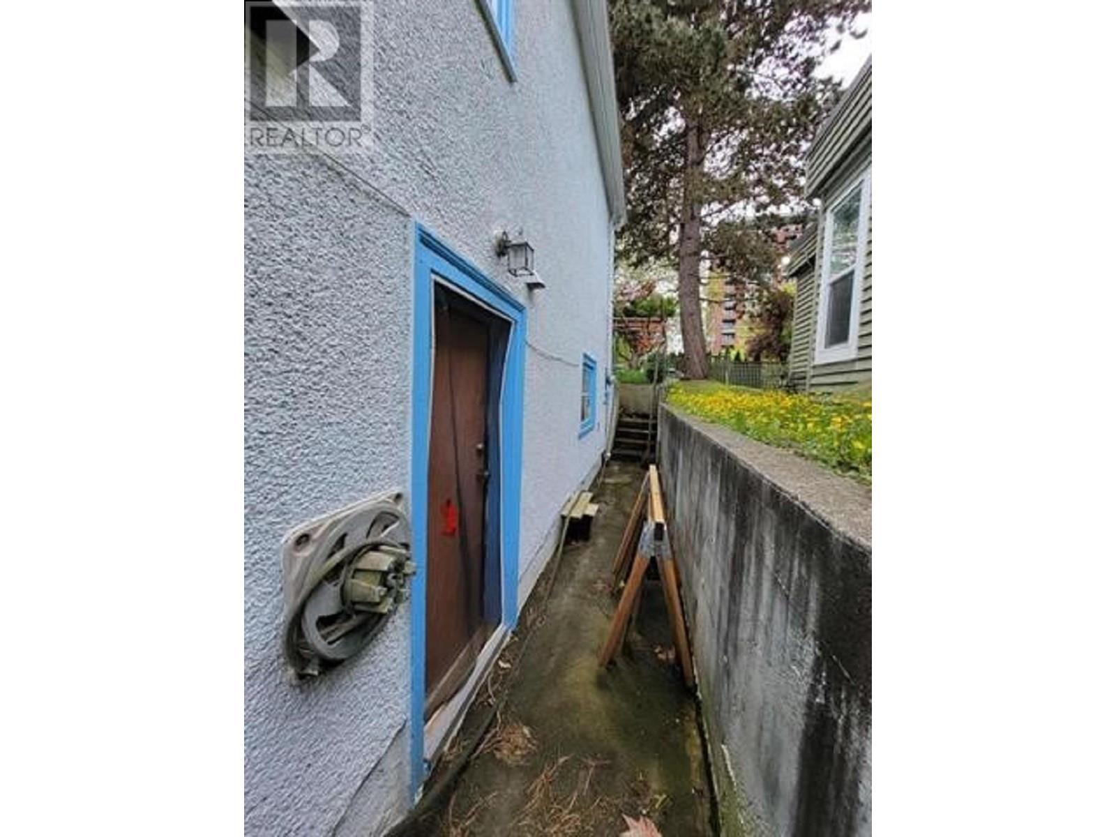 2719 Duke Street, Vancouver, British Columbia  V5R 4S8 - Photo 6 - R2908453