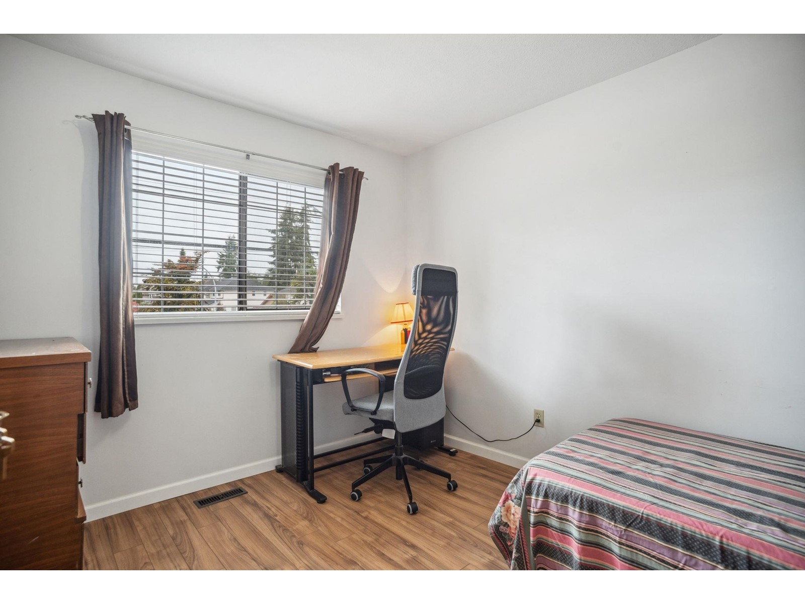 8922 156 Street, Surrey, British Columbia  V3R 4K8 - Photo 18 - R2890316