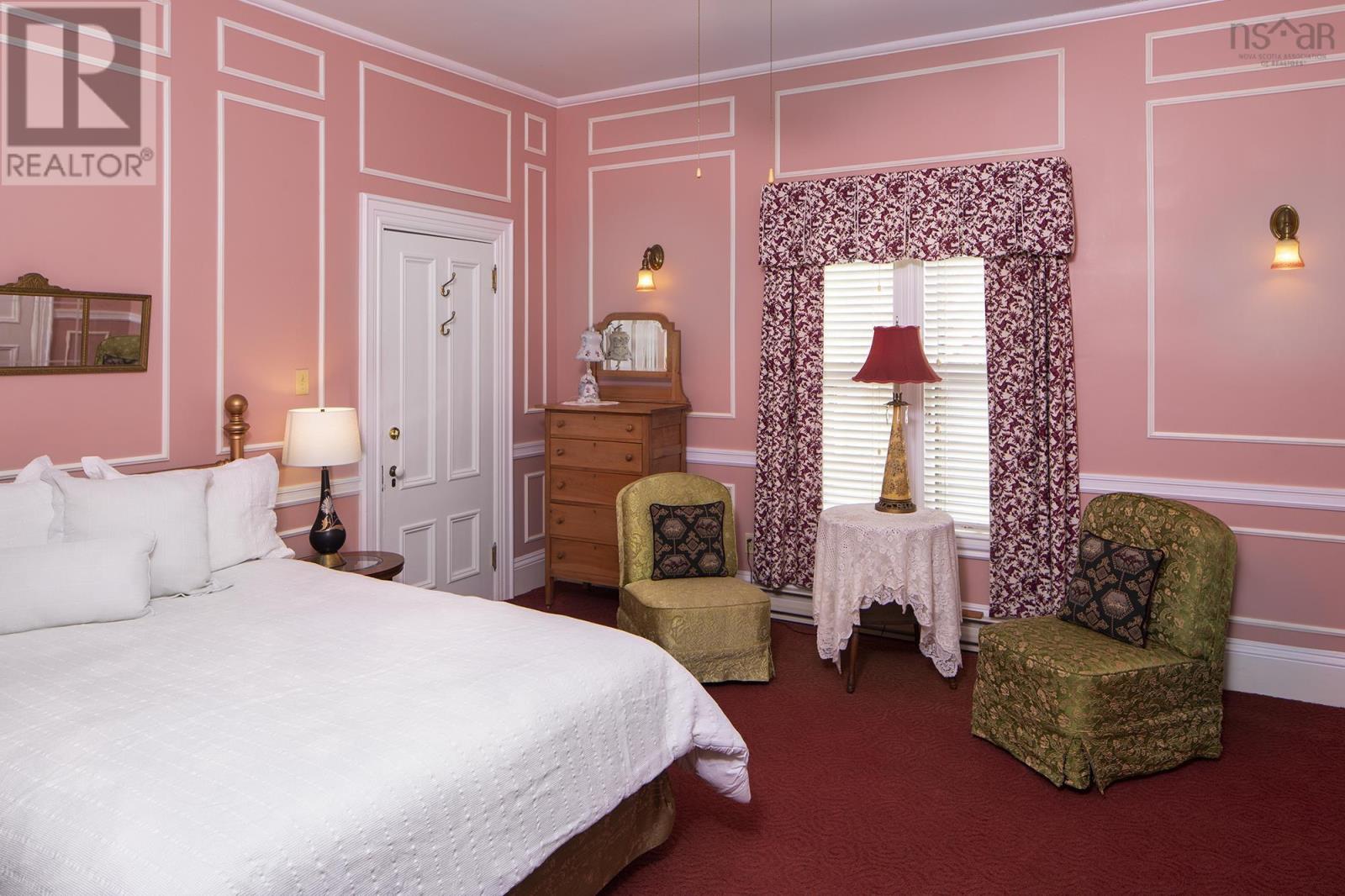 27 Willow Street, Yarmouth, Nova Scotia  B5A 1V2 - Photo 10 - 202417633