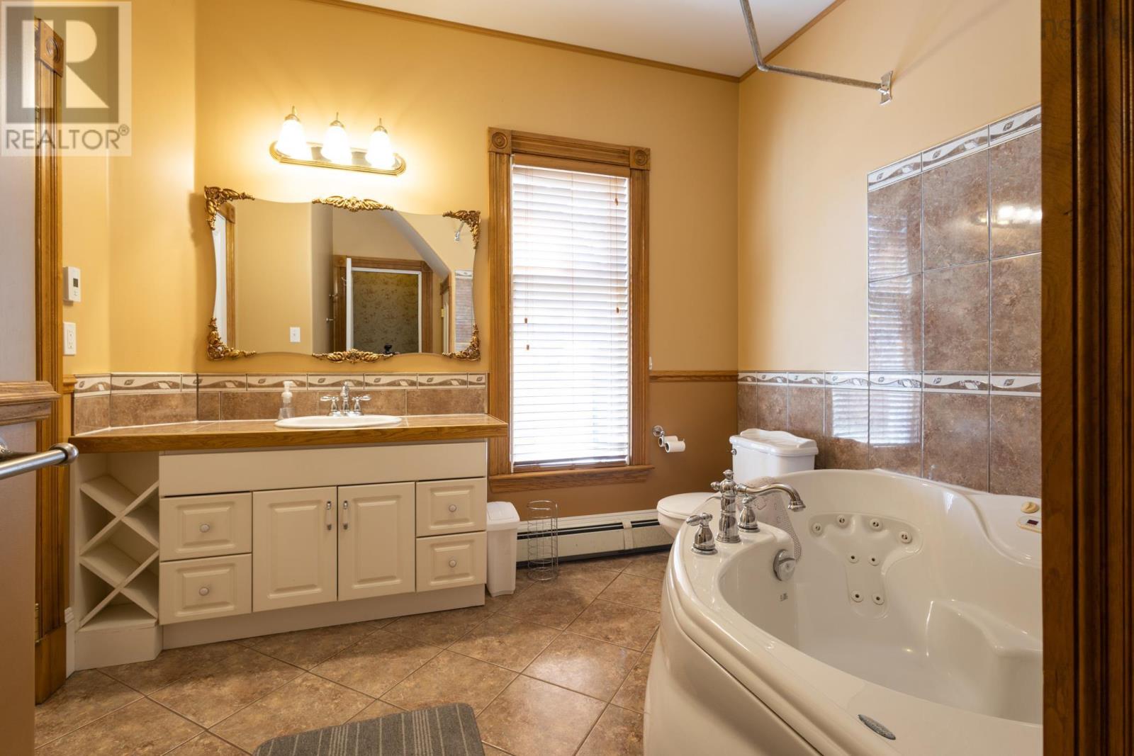 27 Willow Street, Yarmouth, Nova Scotia  B5A 1V2 - Photo 39 - 202417633