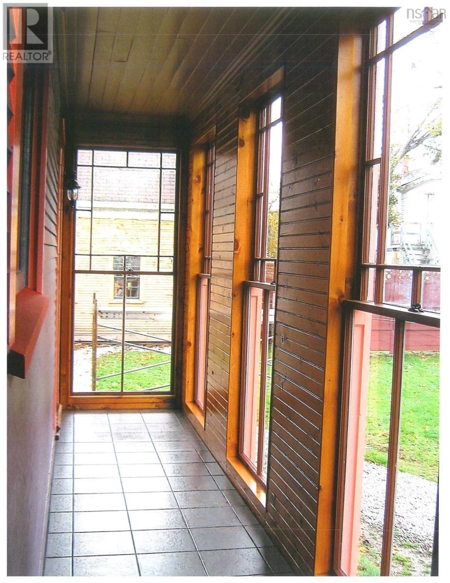 27 Willow Street, Yarmouth, Nova Scotia  B5A 1V2 - Photo 43 - 202417633