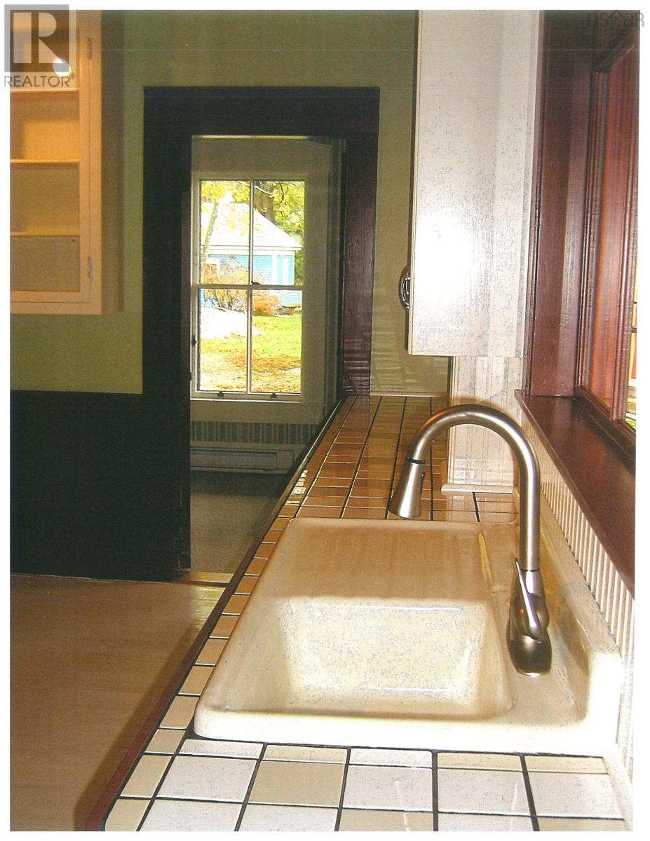 27 Willow Street, Yarmouth, Nova Scotia  B5A 1V2 - Photo 44 - 202417633