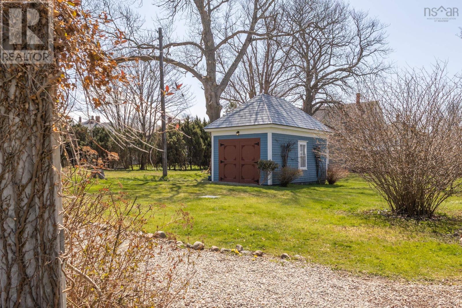 27 Willow Street, Yarmouth, Nova Scotia  B5A 1V2 - Photo 50 - 202417633