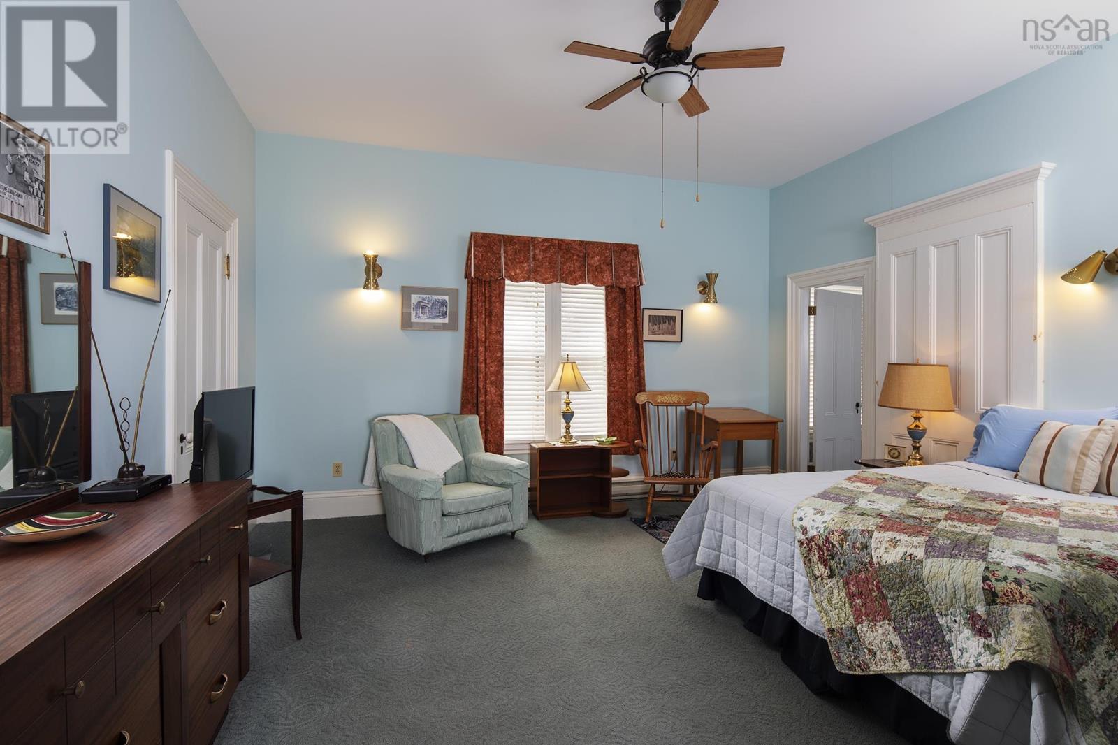 27 Willow Street, Yarmouth, Nova Scotia  B5A 1V2 - Photo 6 - 202417633