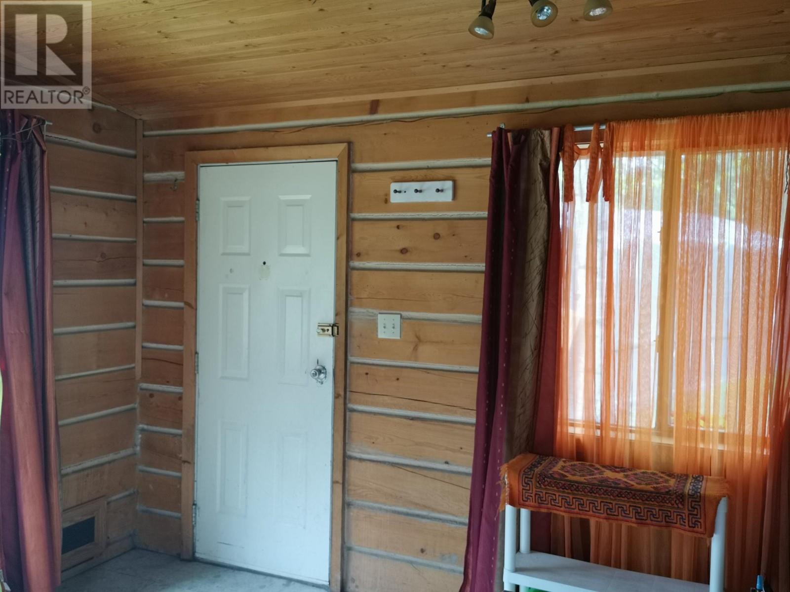 955 Raft River Road, Clearwater, British Columbia  V0E 1N1 - Photo 8 - 179995