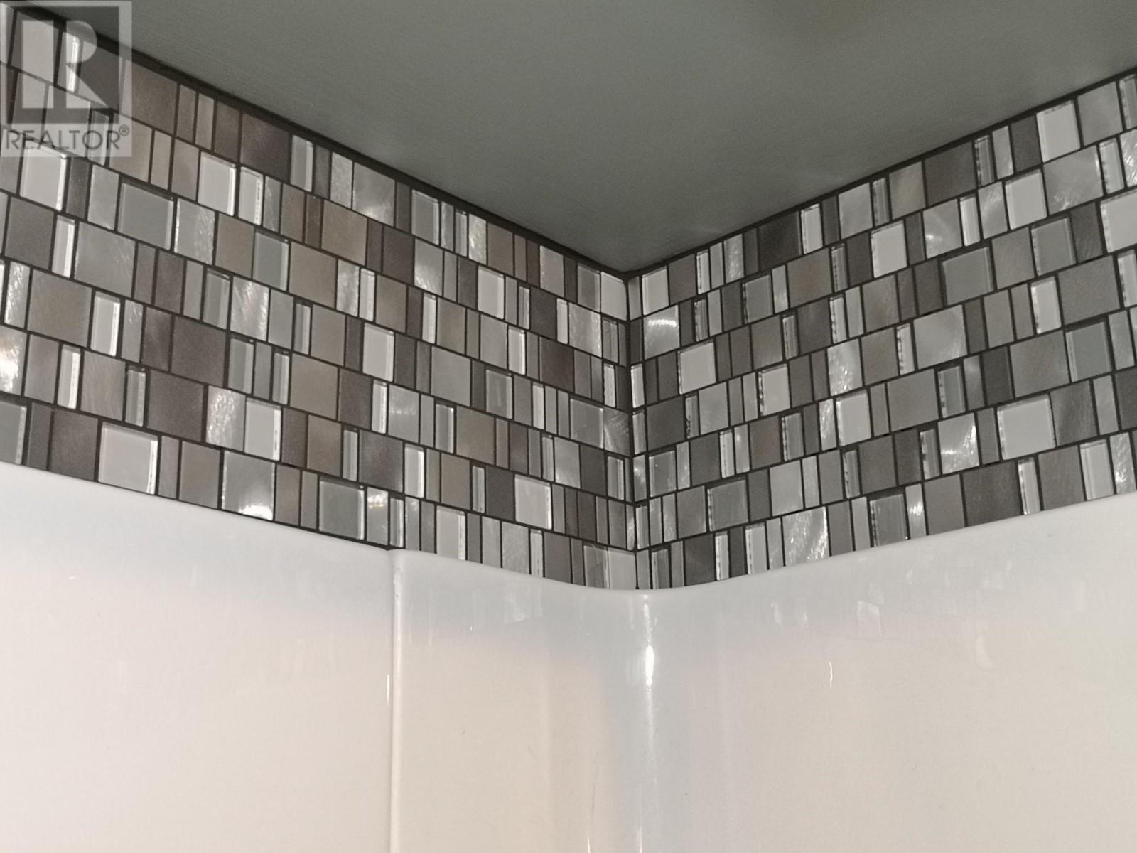 955 Raft River Road, Clearwater, British Columbia  V0E 1N1 - Photo 18 - 179995