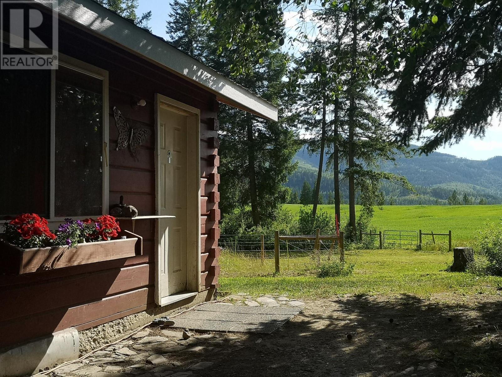 955 Raft River Road, Clearwater, British Columbia  V0E 1N1 - Photo 4 - 179995