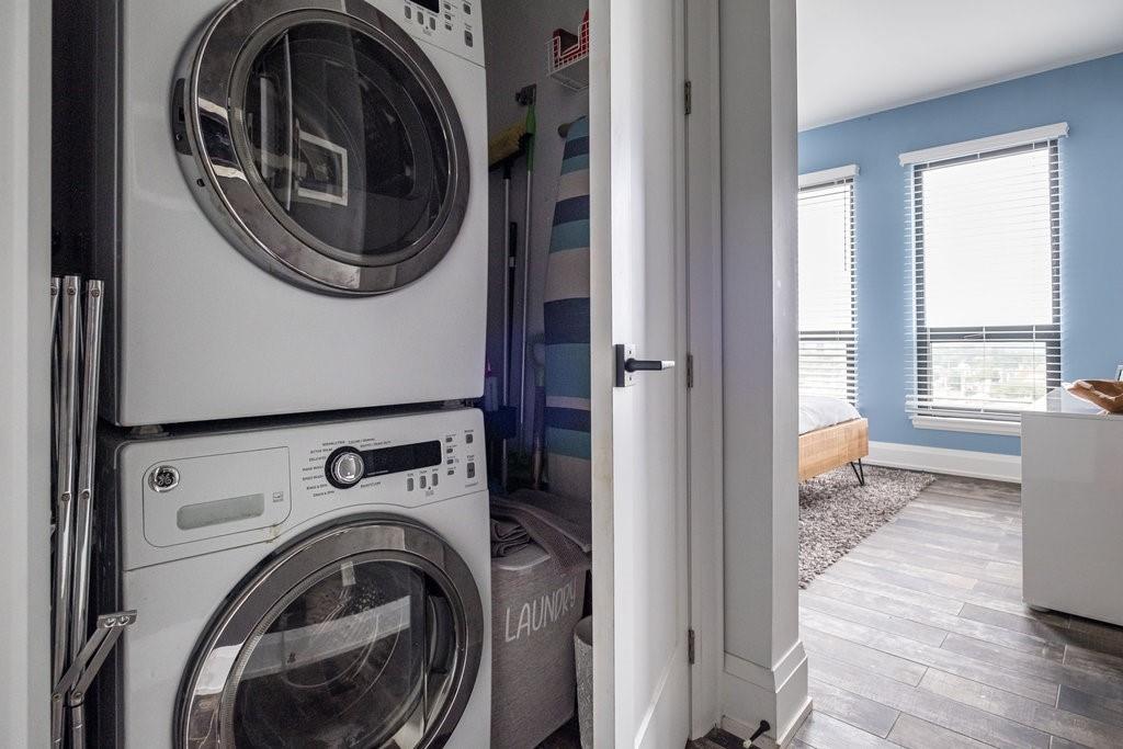 Image of property at 181 JAMES Street N|Unit #PH6