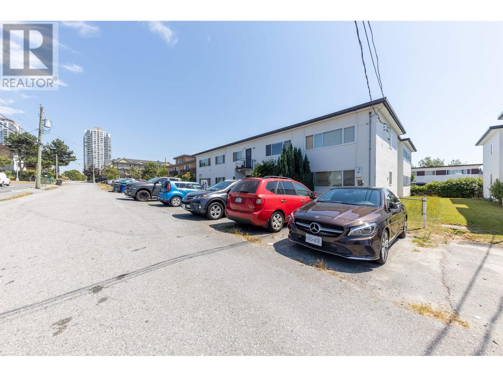 Property at 6831 ARCOLA STREET image 4