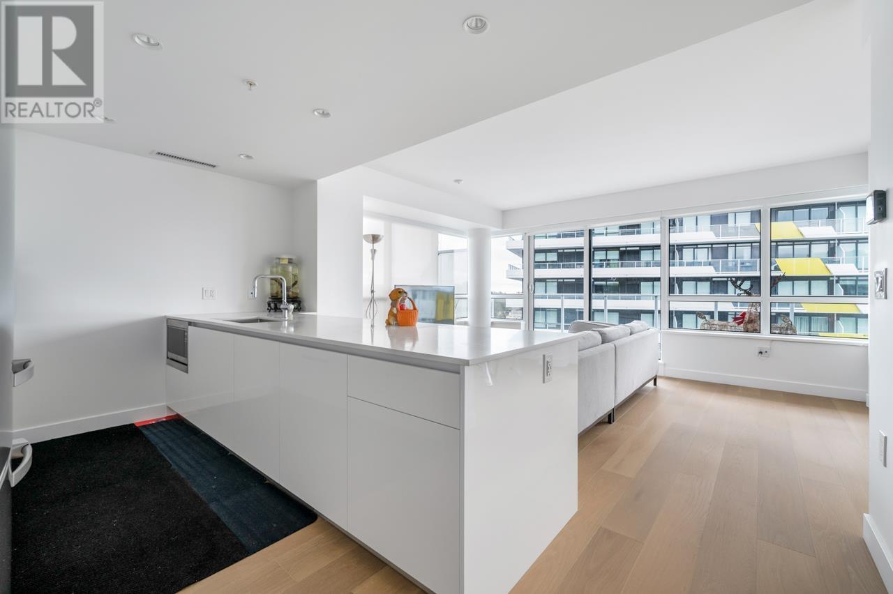 Listing Picture 13 of 28 : 1001 5766 GILBERT ROAD, Richmond / 烈治文 - 魯藝地產 Yvonne Lu Group - MLS Medallion Club Member