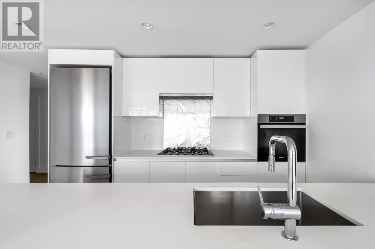 Listing Picture 9 of 28 : 1001 5766 GILBERT ROAD, Richmond / 烈治文 - 魯藝地產 Yvonne Lu Group - MLS Medallion Club Member