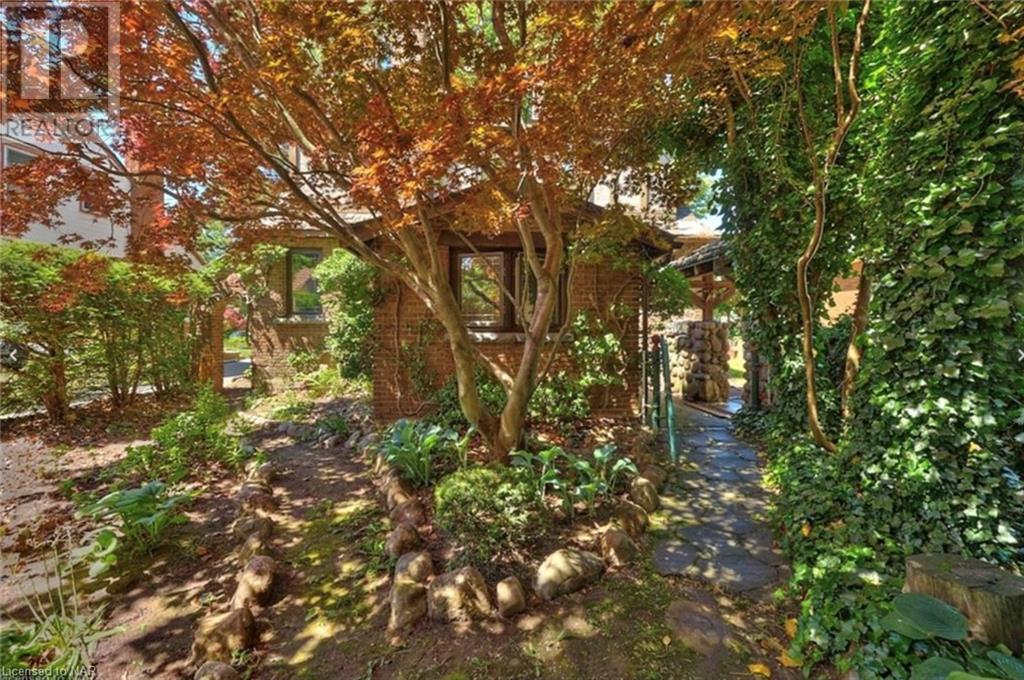 4908 Portage Road, Niagara Falls, Ontario  L2E 6B3 - Photo 10 - 40624482