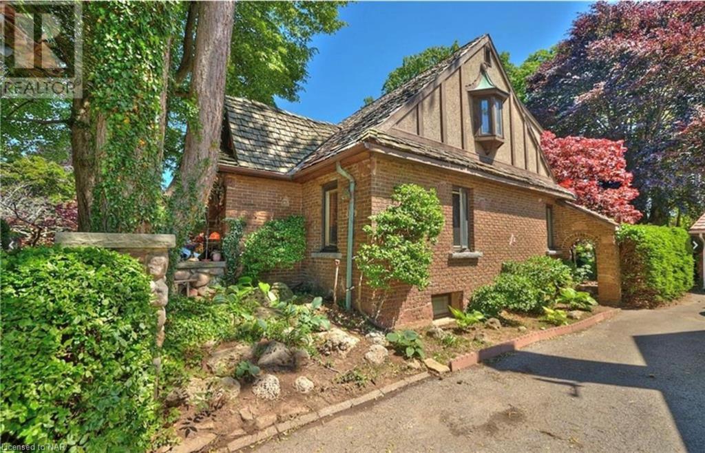 4908 Portage Road, Niagara Falls, Ontario  L2E 6B3 - Photo 2 - 40624482