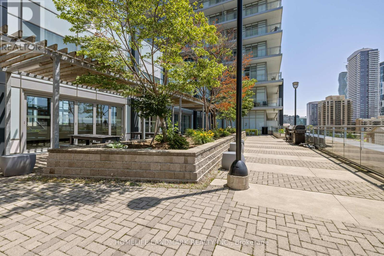 809 - 360 Square One Drive, Mississauga (City Centre), Ontario  L5B 0G7 - Photo 21 - W9052397