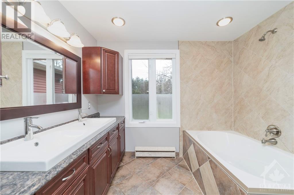 1080 Perth Road, Beckwith, Ontario  K7A 4S7 - Photo 15 - 1403730