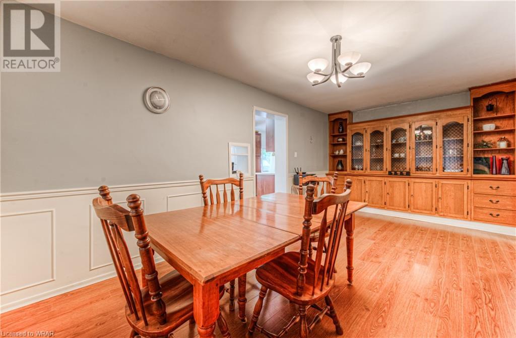 Image of property at 54 ROSLIN Avenue S