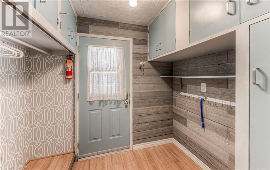 Image of property at 54 ROSLIN Avenue S