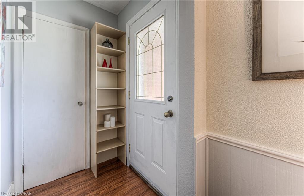 Image of property at 54 ROSLIN Avenue S