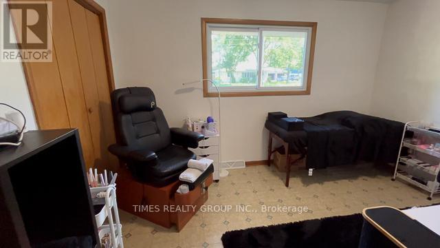 295 Road 2 W, Kingsville, Ontario  N9Y 2E4 - Photo 11 - X9052607