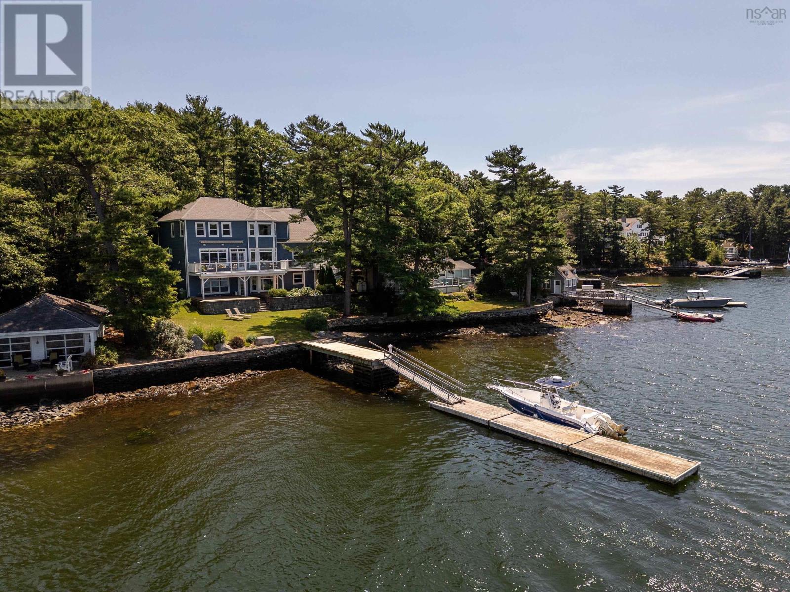 981 Shore Drive, Bedford, Nova Scotia  B4A 2E6 - Photo 3 - 202417715