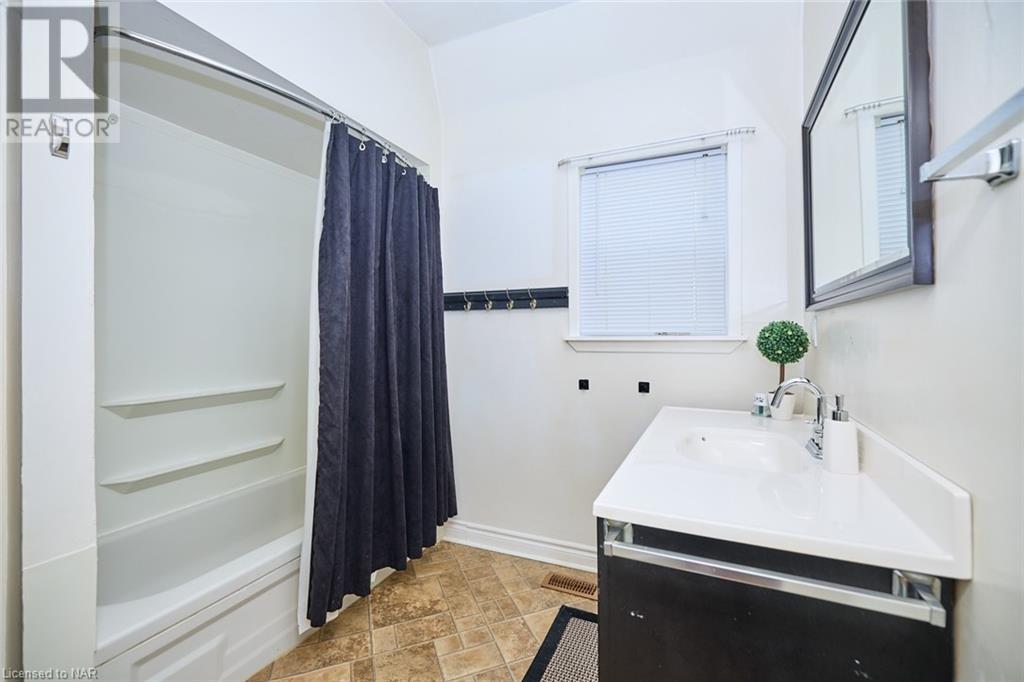 16-16 1/2 Lakeside Drive, St. Catharines, Ontario  L2M 1P2 - Photo 17 - 40620514