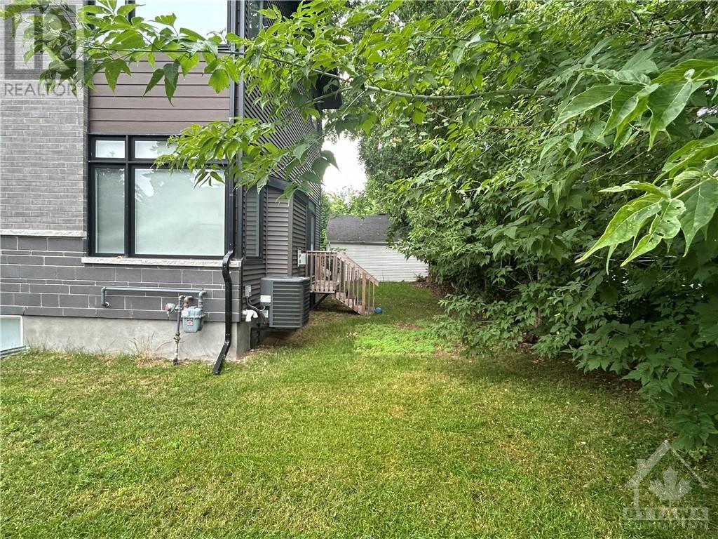 2930 Ahearn AvenueOttawa, Ontario  K2B 6Z9 - Photo 29 - X9516206