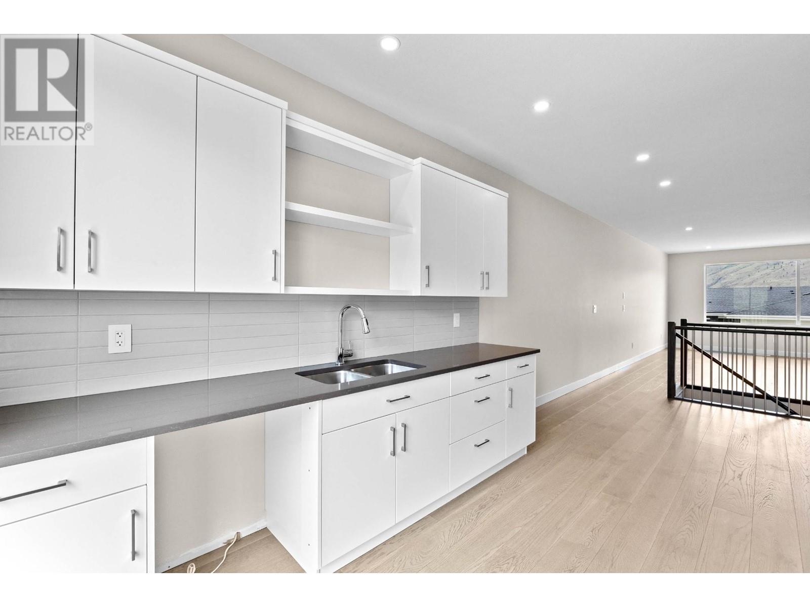 121-2045 Stagecoach Drive, Kamloops, British Columbia  V2B 0H8 - Photo 9 - 180020