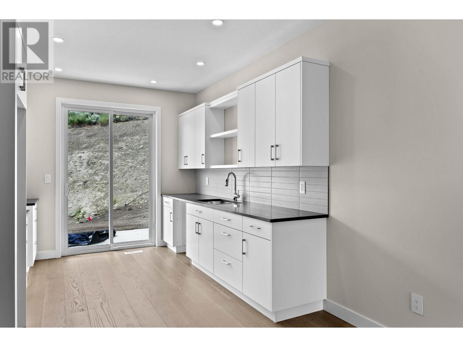 121-2045 Stagecoach Drive, Kamloops, British Columbia  V2B 0H8 - Photo 6 - 180020