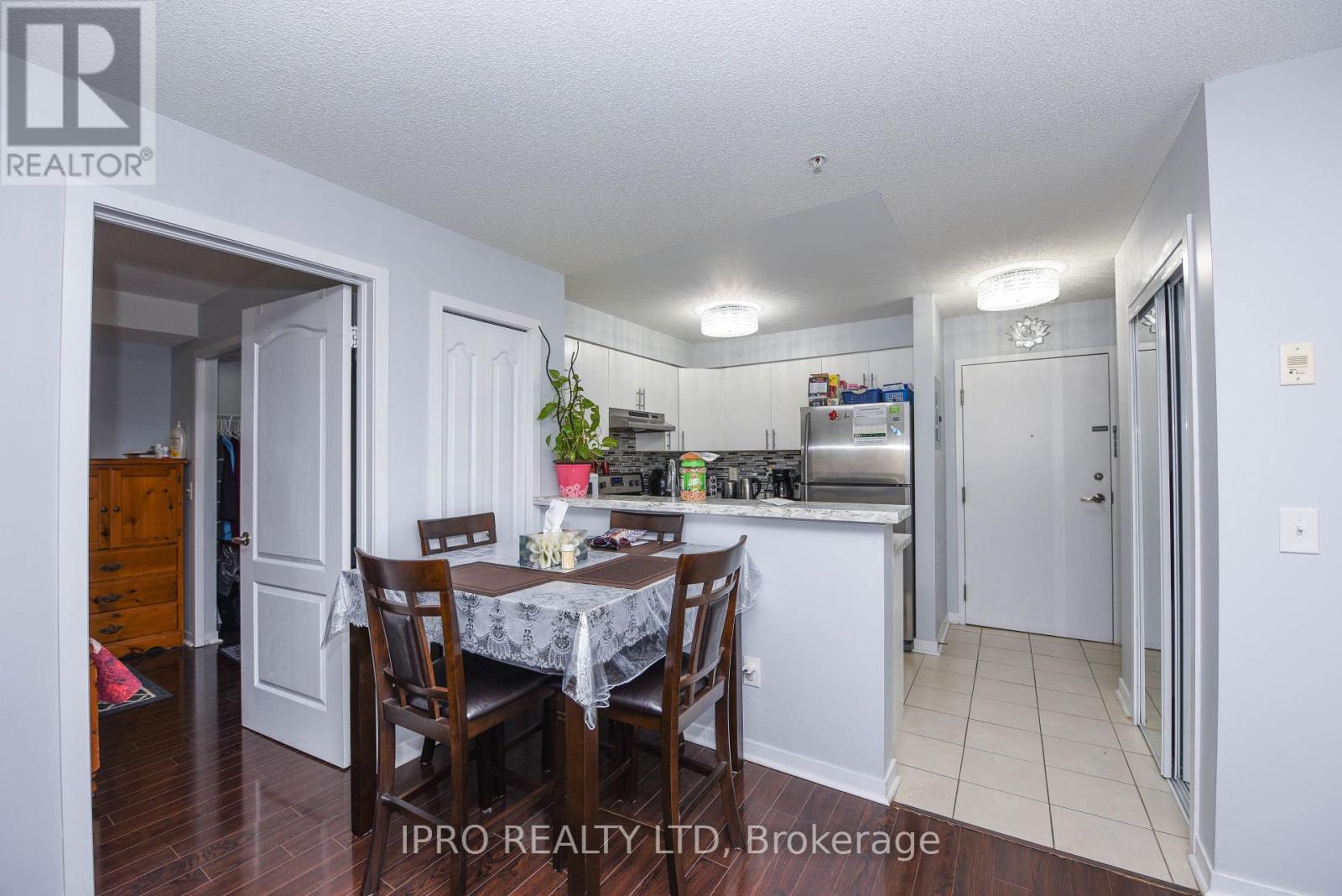 2111 - 6 Dayspring Circle, Brampton (Bram East), Ontario  L6P 2Z6 - Photo 14 - W8459236