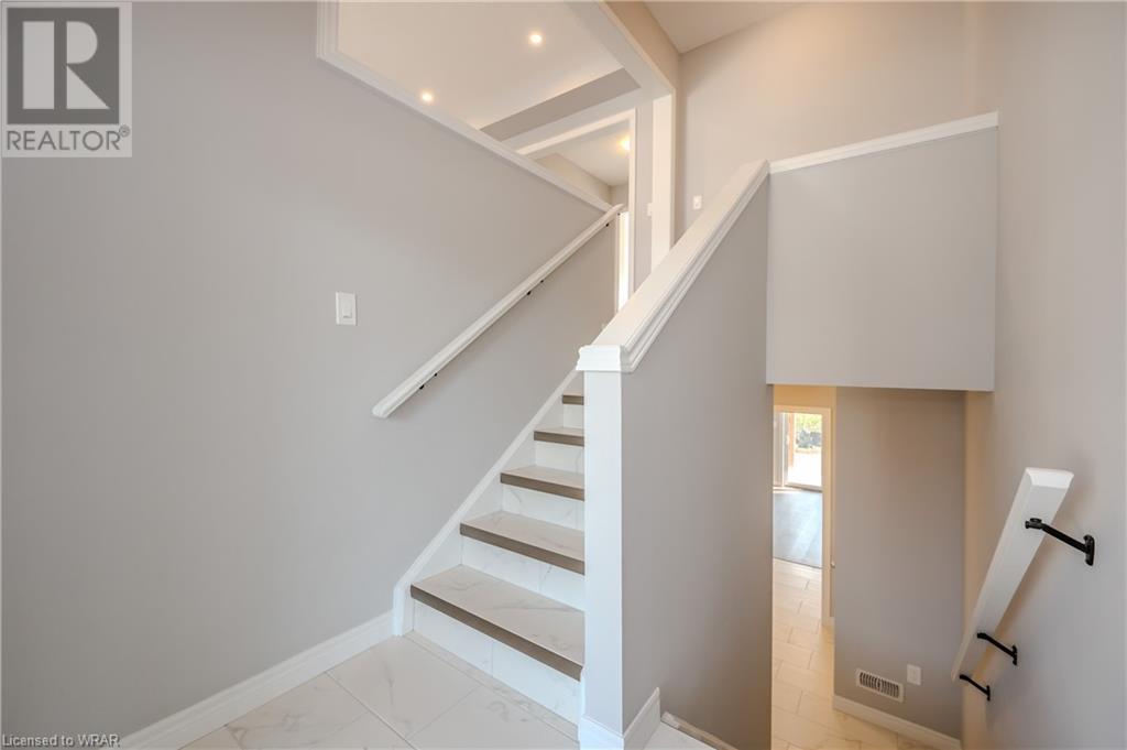 5 Sora Lane, Guelph, Ontario  N1E 0T4 - Photo 3 - 40621728