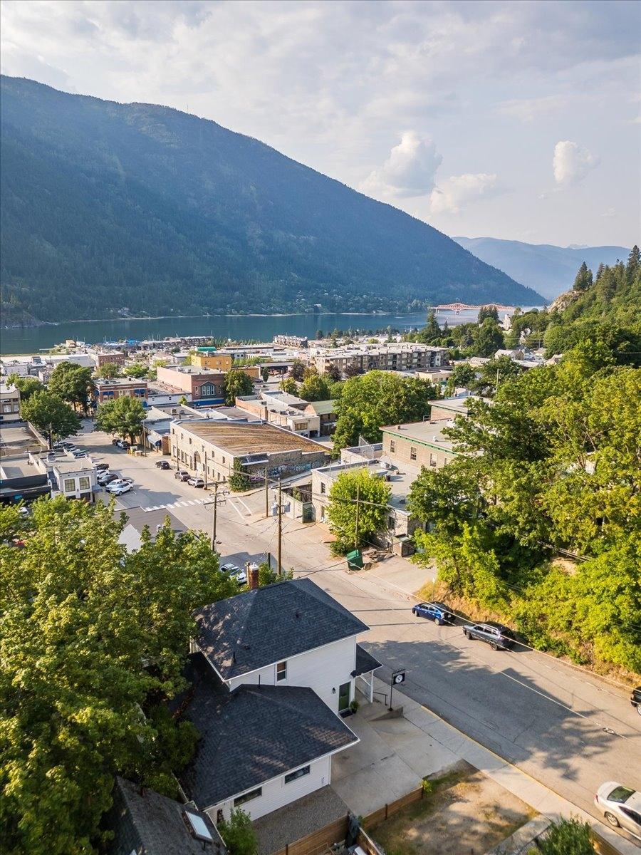 614 Josephine Street, Nelson, British Columbia  V1L 1W7 - Photo 7 - 2478630