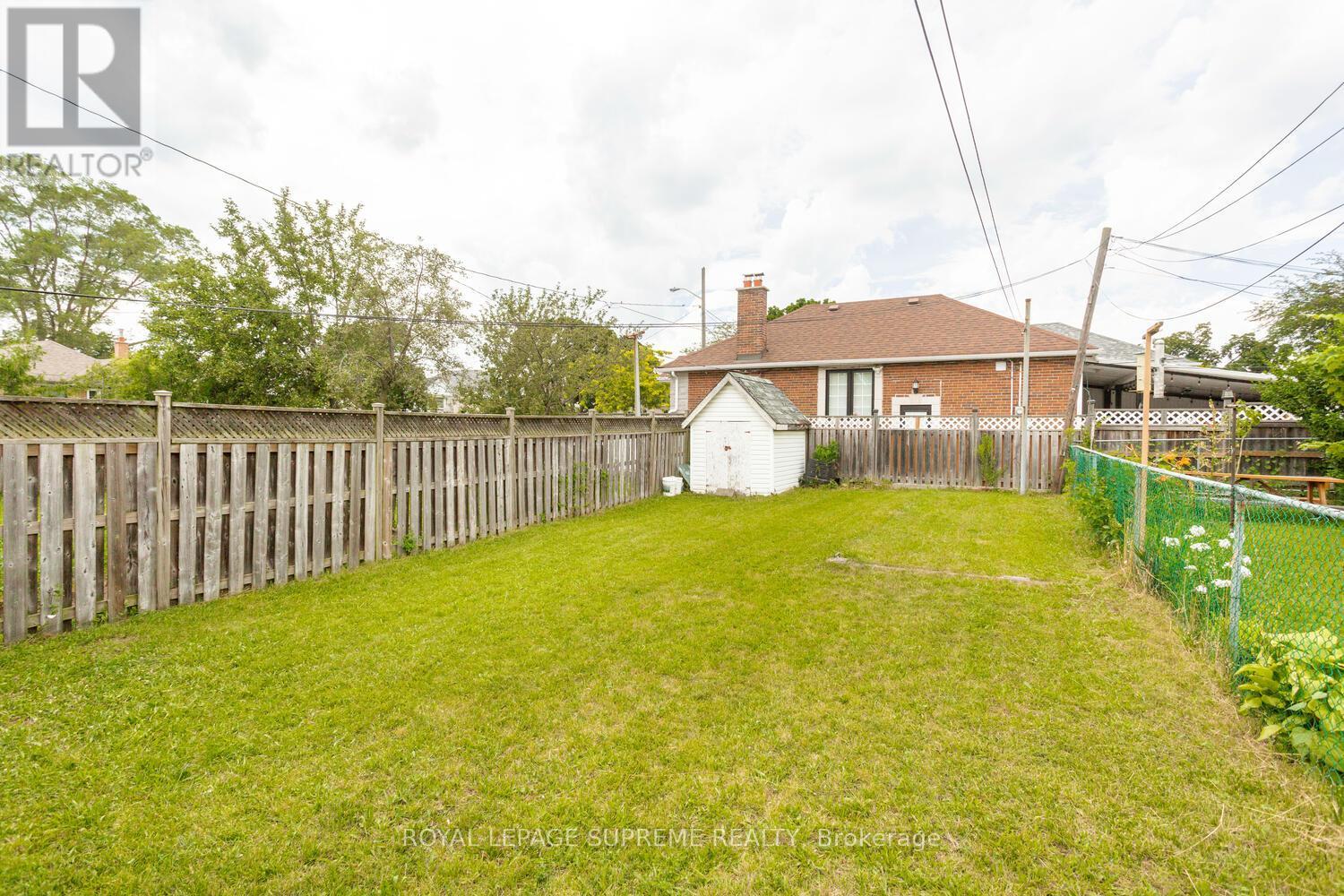 28 Foxwell Street, Toronto (Rockcliffe-Smythe), Ontario  M6N 1Z2 - Photo 35 - W9053740