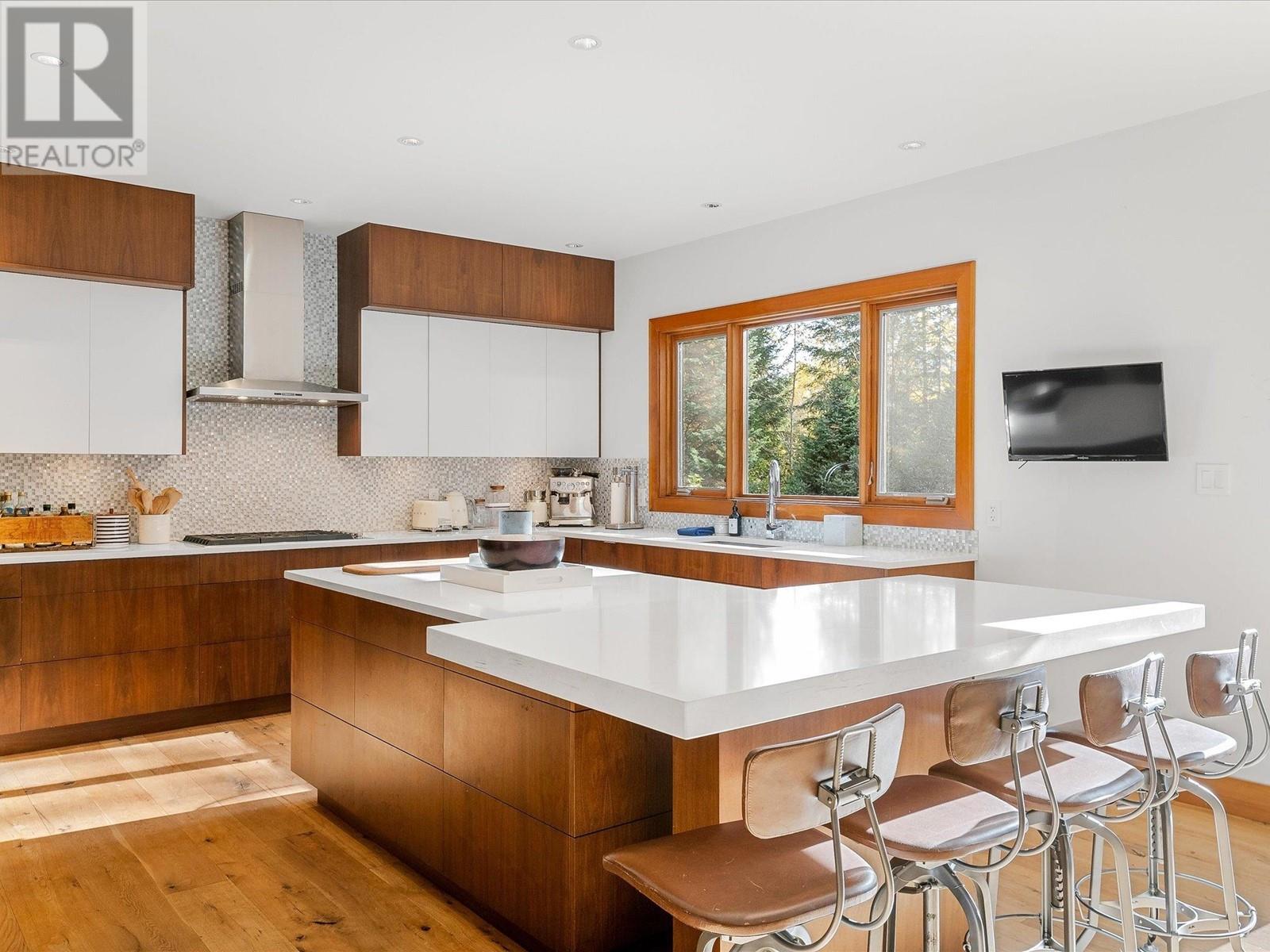 8171 Meadow Lane, Whistler, British Columbia  V8E 0G3 - Photo 6 - R2877815
