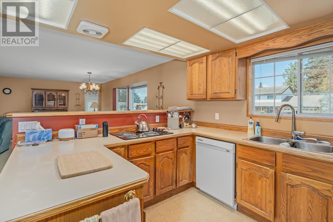 12024 190 Street, Pitt Meadows, British Columbia  V3Y 1X3 - Photo 2 - R2909032