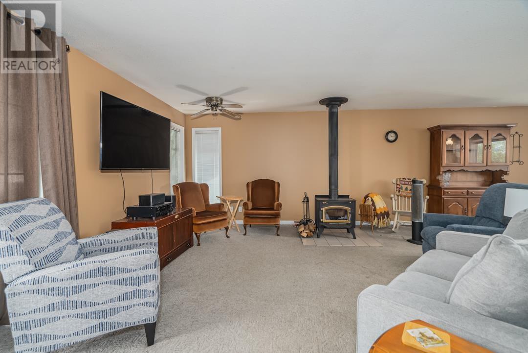 12024 190 Street, Pitt Meadows, British Columbia  V3Y 1X3 - Photo 8 - R2909032