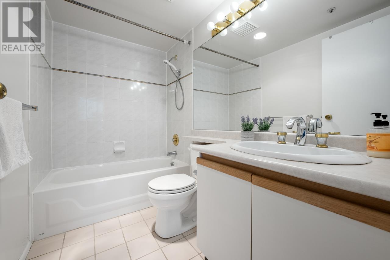 Listing Picture 13 of 26 : 705 950 CAMBIE STREET, Vancouver / 溫哥華 - 魯藝地產 Yvonne Lu Group - MLS Medallion Club Member