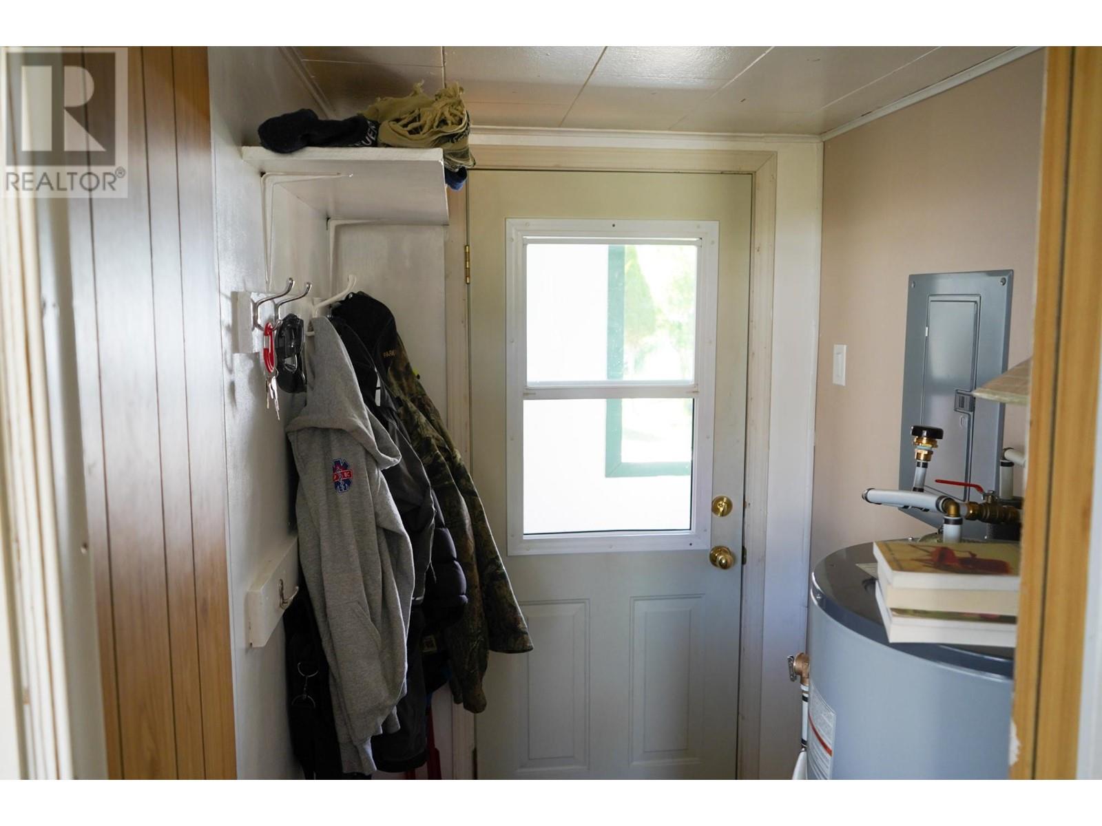 1405 Soues Street, Clinton, British Columbia  V0K 1K0 - Photo 6 - 180033