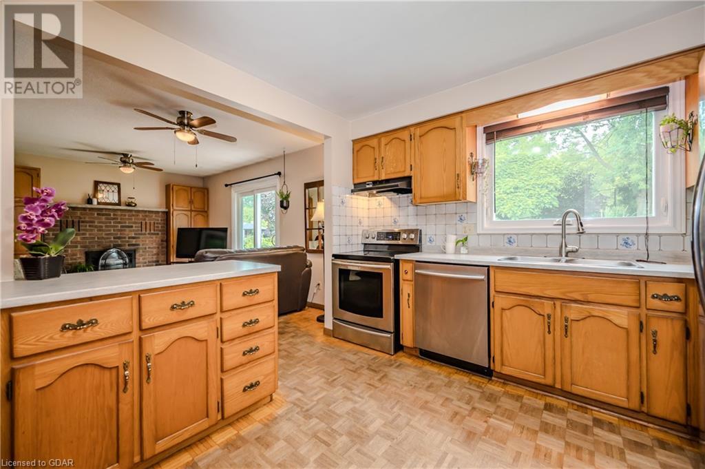 2 Walnut Drive, Guelph, Ontario  N1E 6R8 - Photo 15 - 40625082