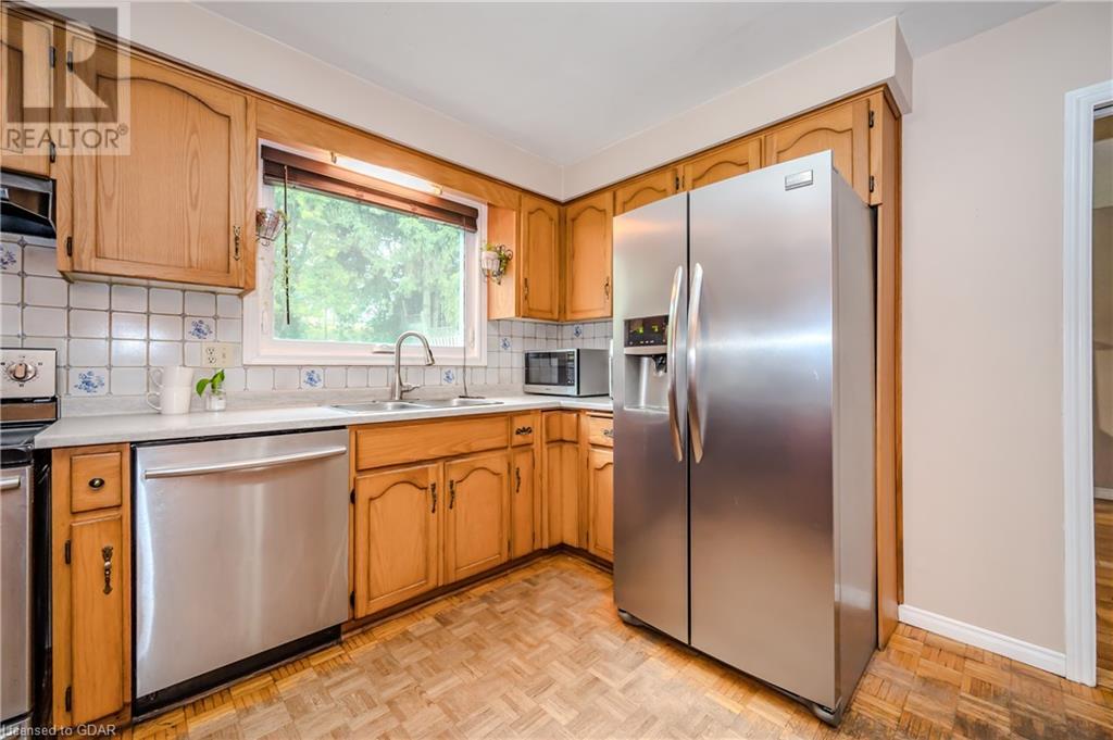 2 Walnut Drive, Guelph, Ontario  N1E 6R8 - Photo 16 - 40625082