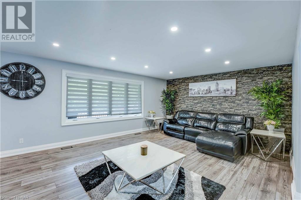 5820 Ramsey Court, Niagara Falls, Ontario  L2G 0C6 - Photo 8 - 40624661