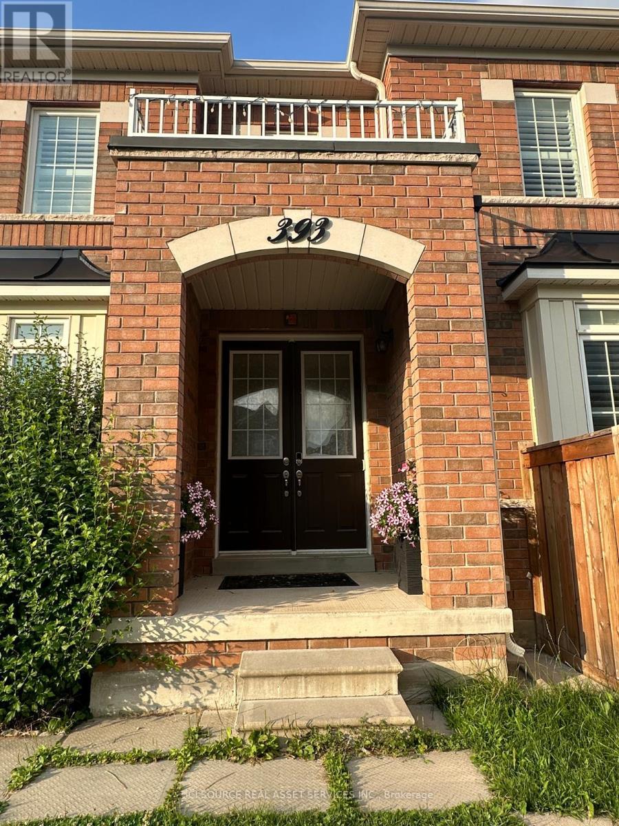 393 ROYAL WEST DRIVE, brampton (brampton west), Ontario