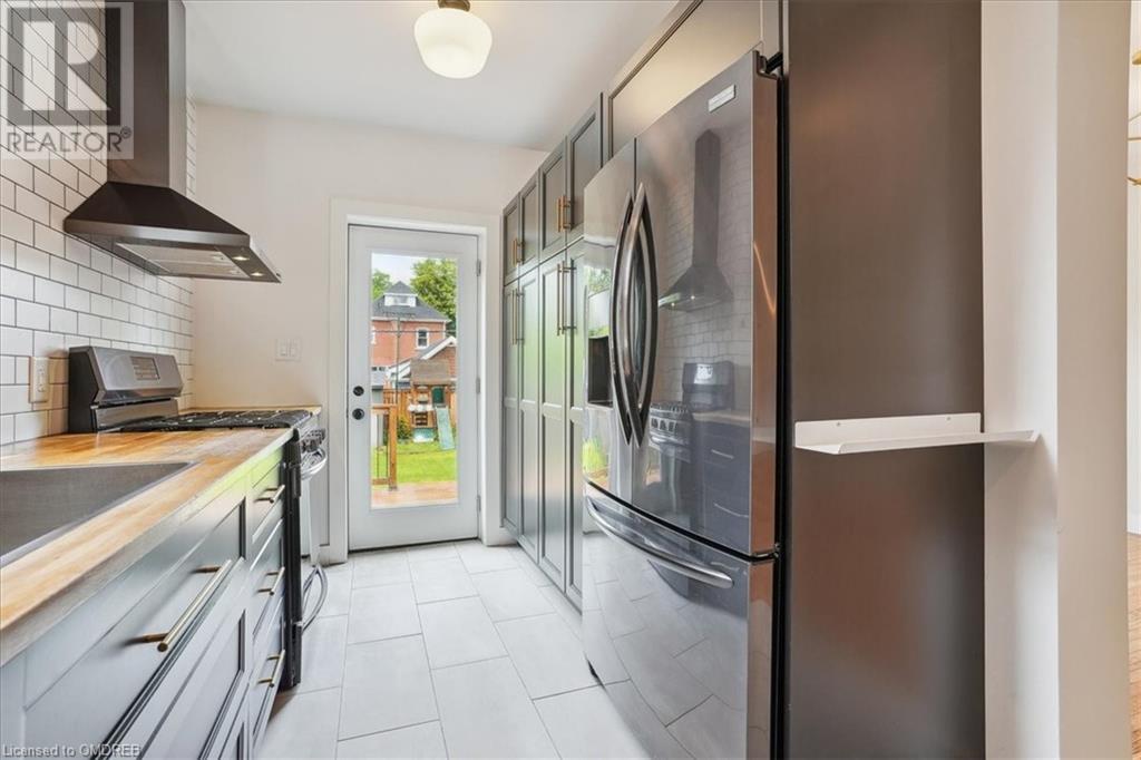 246 Graham Avenue S, Hamilton, Ontario  L8K 2M6 - Photo 16 - 40624486