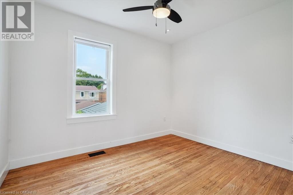 246 Graham Avenue S, Hamilton, Ontario  L8K 2M6 - Photo 21 - 40624486