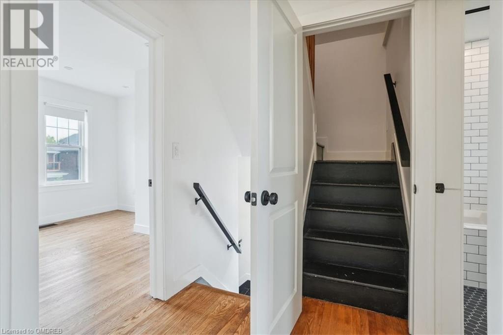 246 Graham Avenue S, Hamilton, Ontario  L8K 2M6 - Photo 26 - 40624486