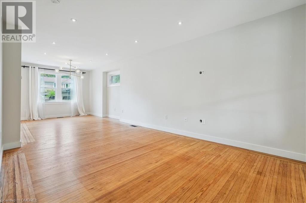 246 Graham Avenue S, Hamilton, Ontario  L8K 2M6 - Photo 8 - 40624486